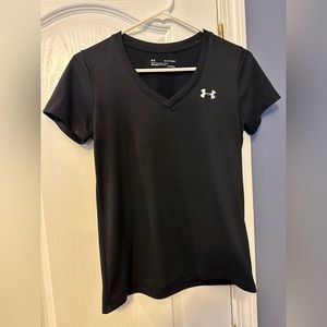 Women’s black Under Armour t-shirt